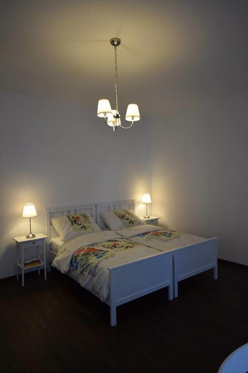 Hnizdo Snu Hotel Hradec Kralove Phòng bức ảnh