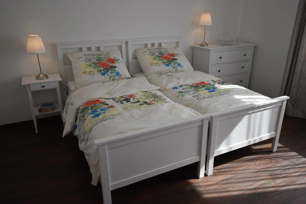 Hnizdo Snu Hotel Hradec Kralove Phòng bức ảnh