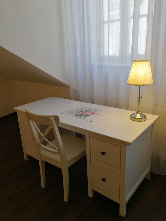 Hnizdo Snu Hotel Hradec Kralove Ngoại thất bức ảnh
